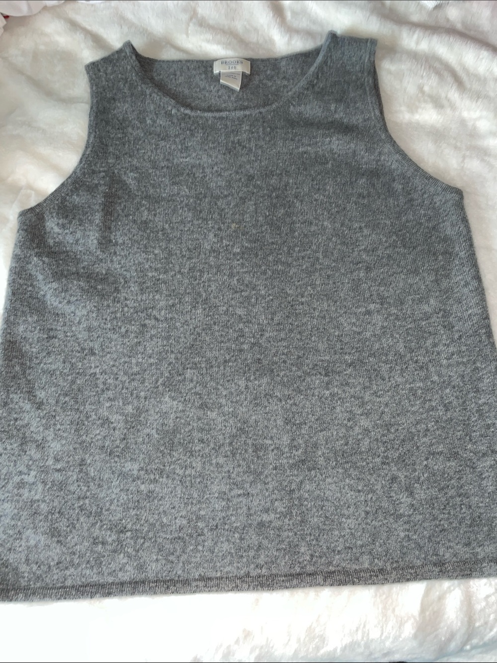 Brooks 346 size L 100% lambswool gray pullover vest